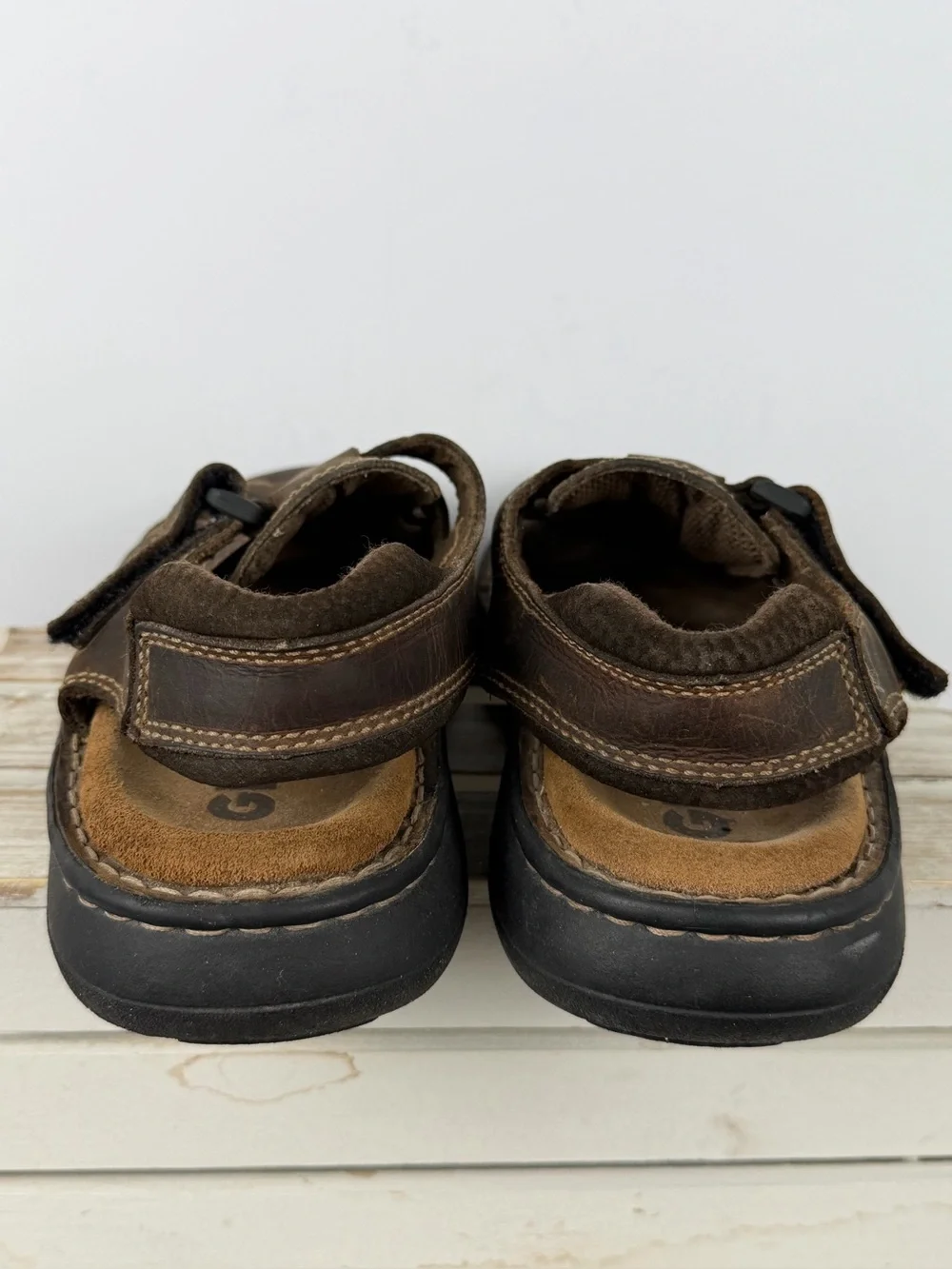 GBX Cayman Dark Brown Leather Fisherman Sandals Leather Insoles Mens size 10 D